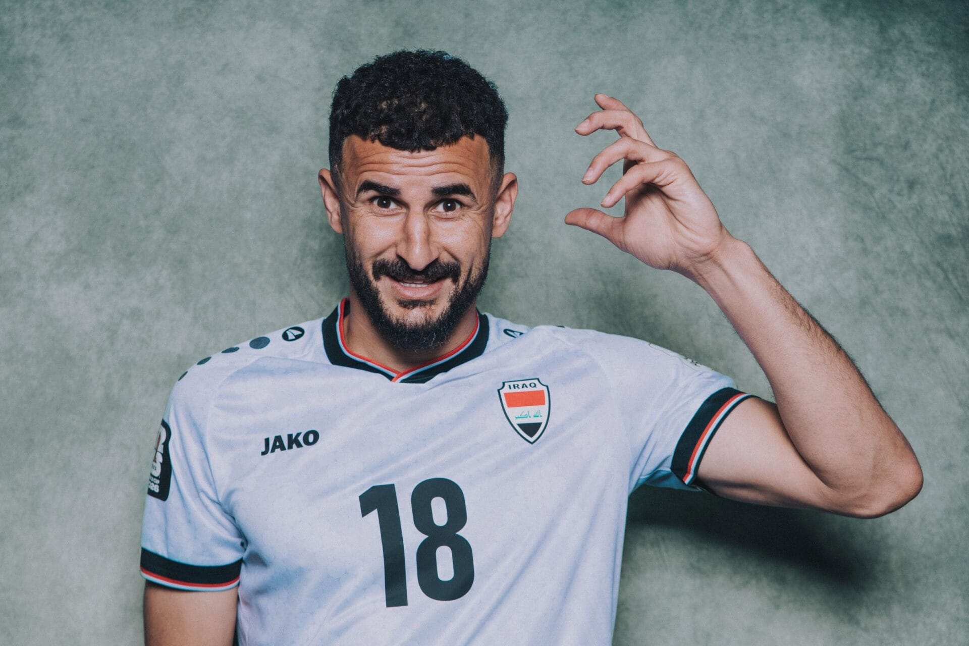 Coupe du monde : Aymen Hussein, une icône du football irakien marquée par  les guerres - TIME France