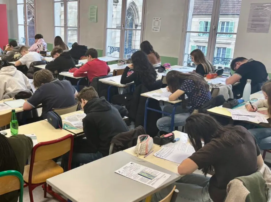 Brevet 2026 : Le ministre confirme le maintien des épreuves malgré la  canicule - RMN