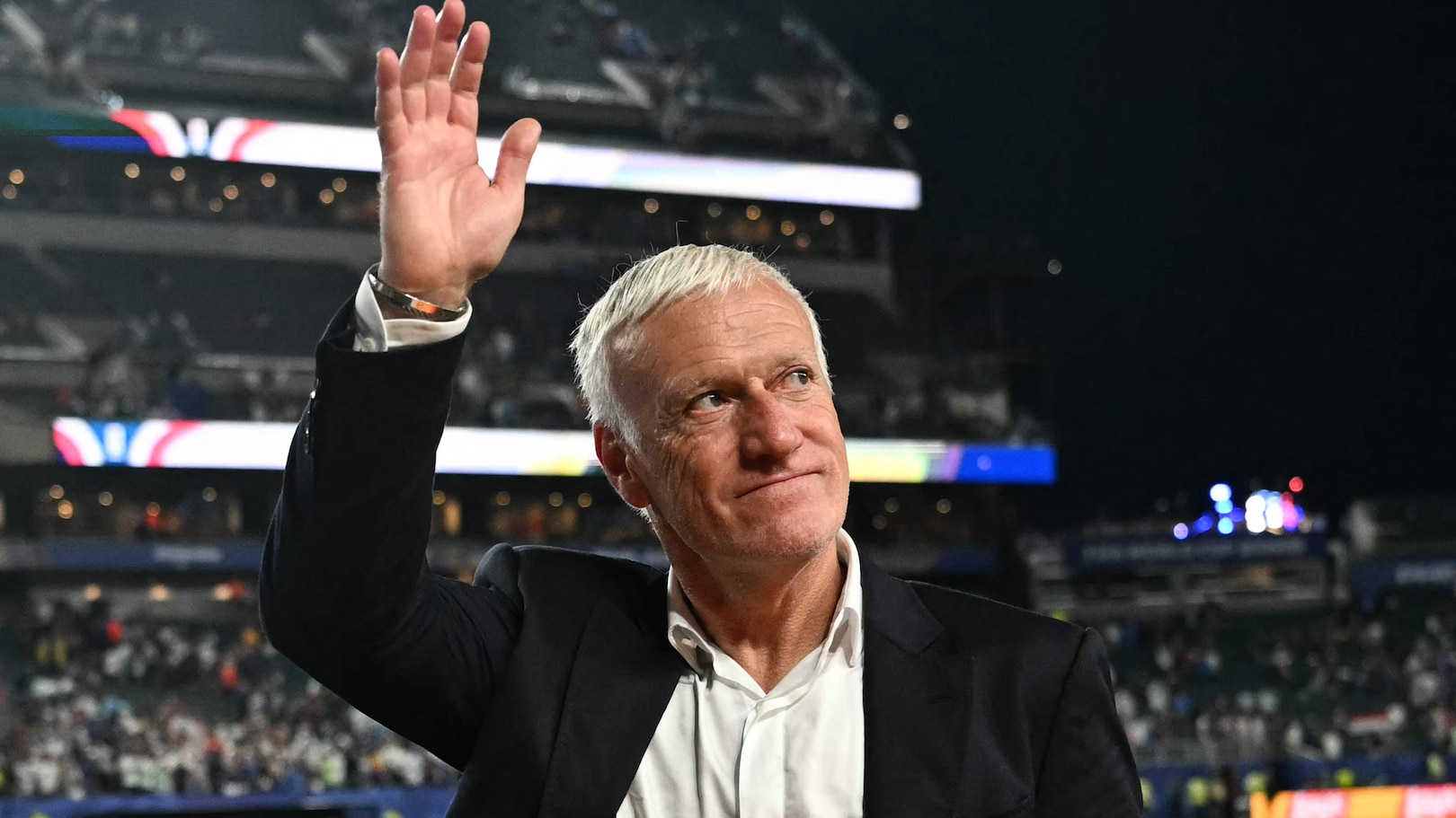 Les Bleus sans Didier Deschamps face à la Norvège: le sélectionneur a perdu  sa maman et va rentrer en France - L'Avenir