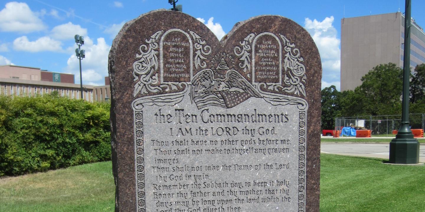 Le Texas autorisé à imposer l'affichage des Dix Commandements dans les écoles  publiques