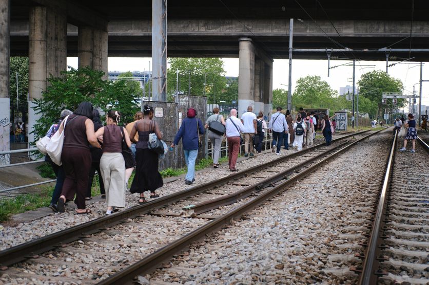 Réseaux électriques, centrales nucléaires, voies ferrées… Avec la canicule,  des infrastructures en surchauffe