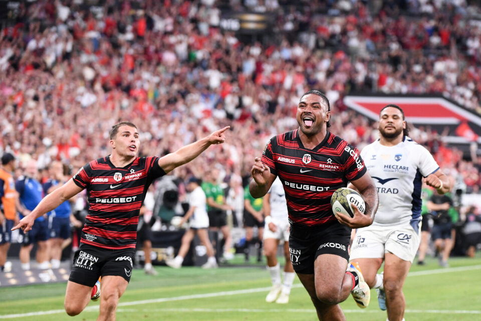 Top 14. Un doublé de Mauvaka, une pluie de Brennus... Le Stade Toulousain  remporte un quatrième championnat consécutif !