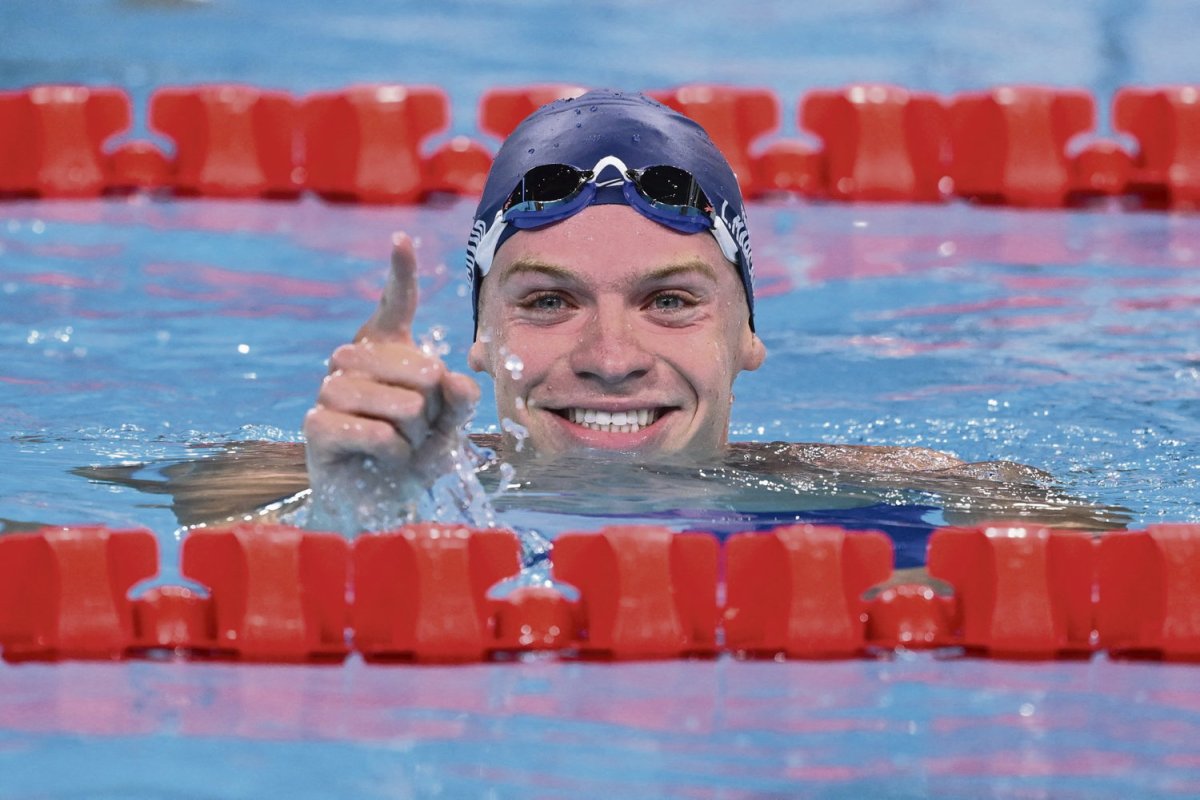 Natation : Léon Marchand remporte l'or sur 400 m 4 nages - L'Humanité