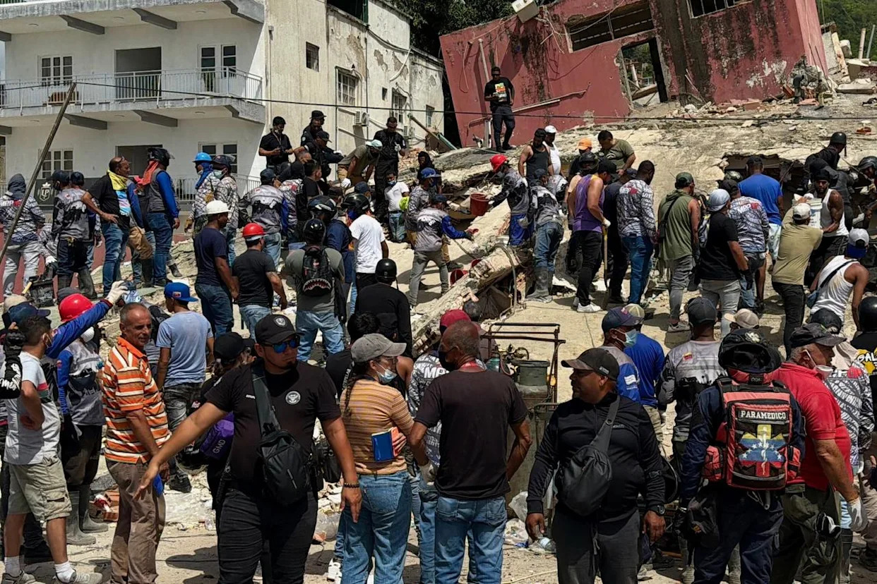 Je cherche ma mère, ma femme et mon fils » : trois jours après les séismes  au Venezuela, au moins 920 morts et 50 000 disparus - Yahoo Actualités  France