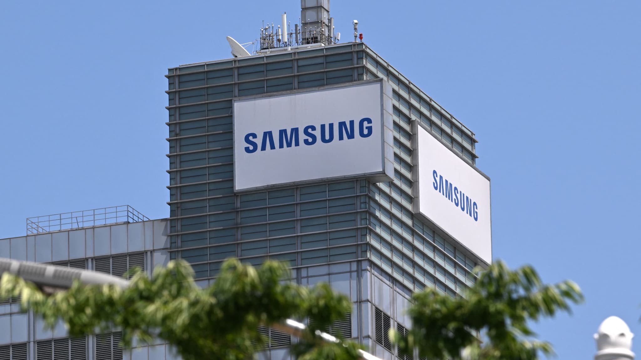 Dans le cadre d'un "grand projet national" coréen, Samsung prépare un projet  pharaonique de près de 650 milliards de dollars pour accélérer la course  mondiale à l'intelligence artificielle