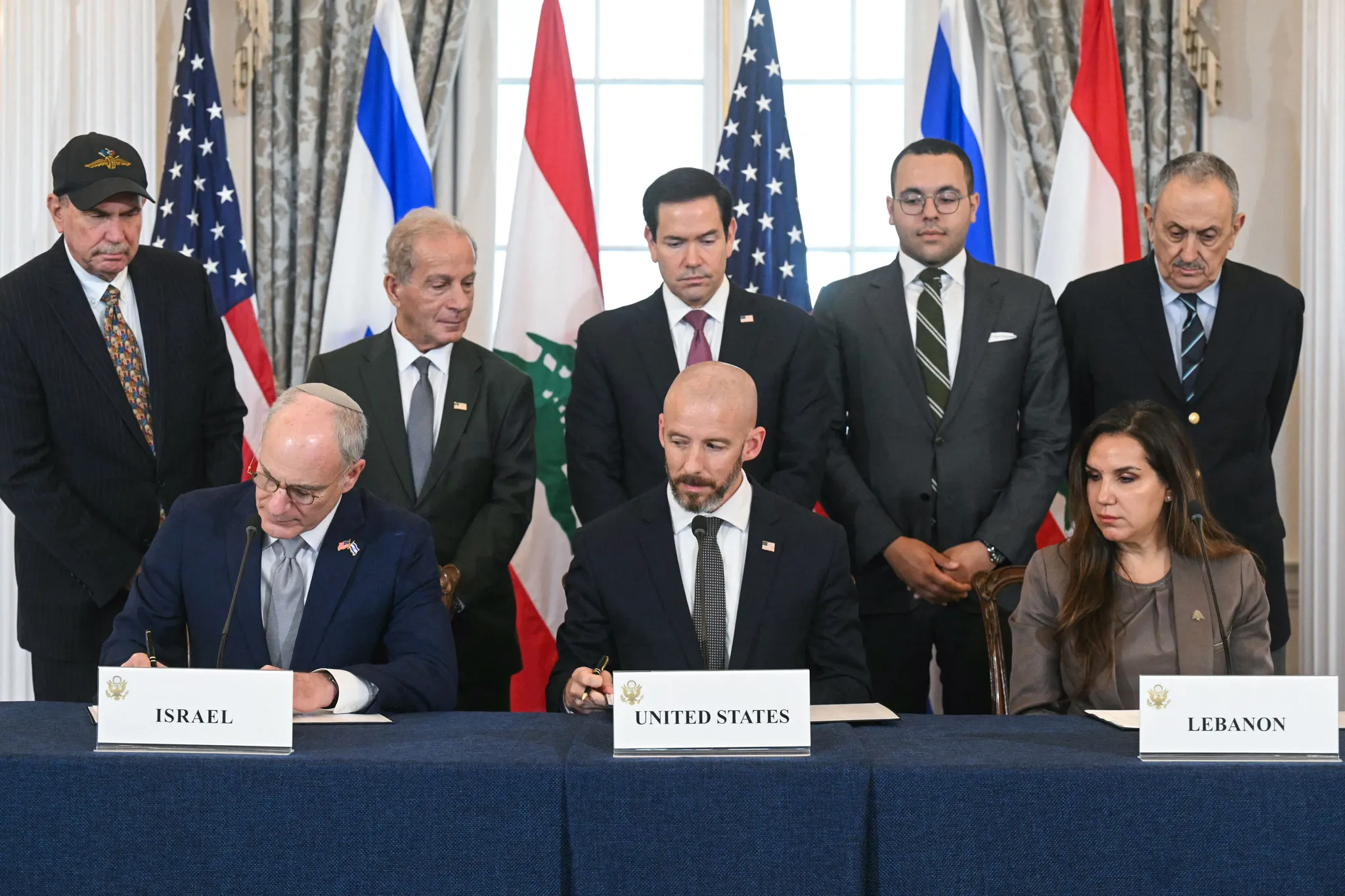 Un accord-cadre entre le Liban et Israël, qui laisse deux "zones pilotes" à  l'armée libanaise | France Inter