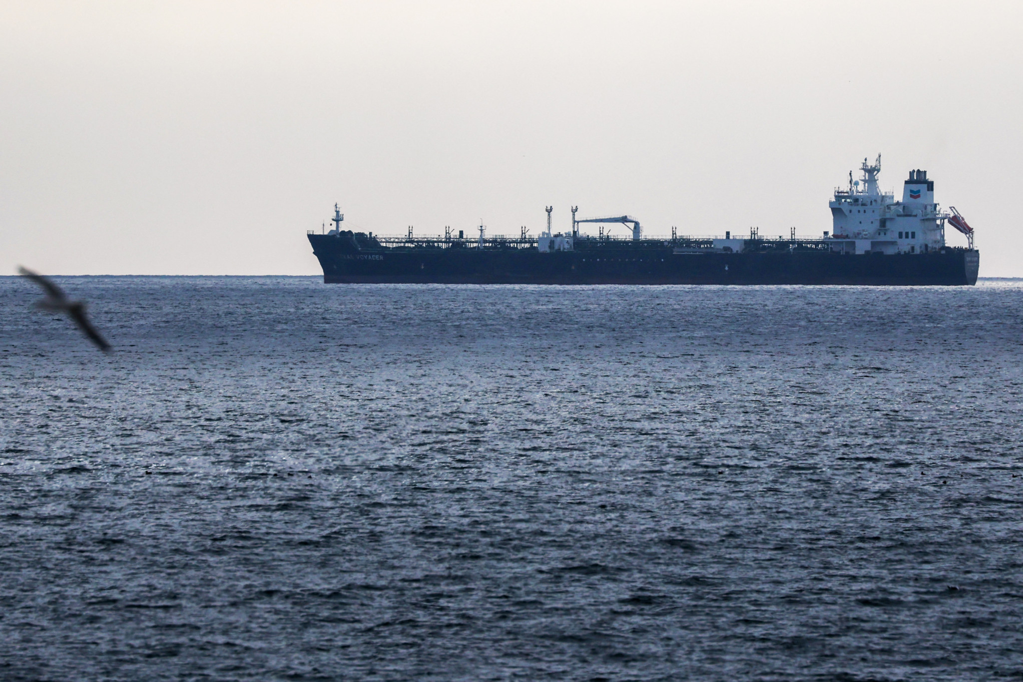 Pétrole: le baril bondit de 30% avec la guerre au Moyen-Orient