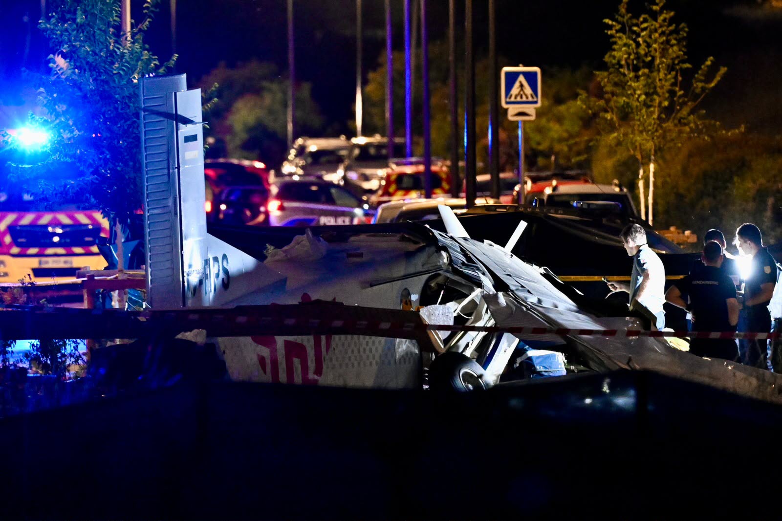 Crash d'un avion près de Nancy. Cadre de santé, infirmière, étudiante...  Qui sont les onze victimes ? Revivez notre live