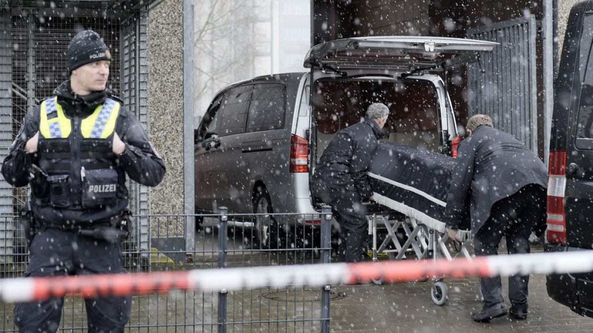 Fusillade dans un centre des Témoins de Jéhovah à Hambourg : huit morts,  dont le tireur | Euronews