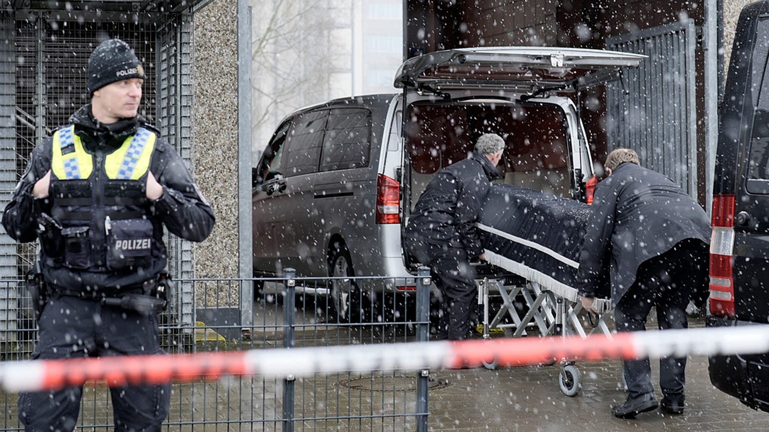 Fusillade dans un centre des Témoins de Jéhovah à Hambourg : huit morts,  dont le tireur | Euronews