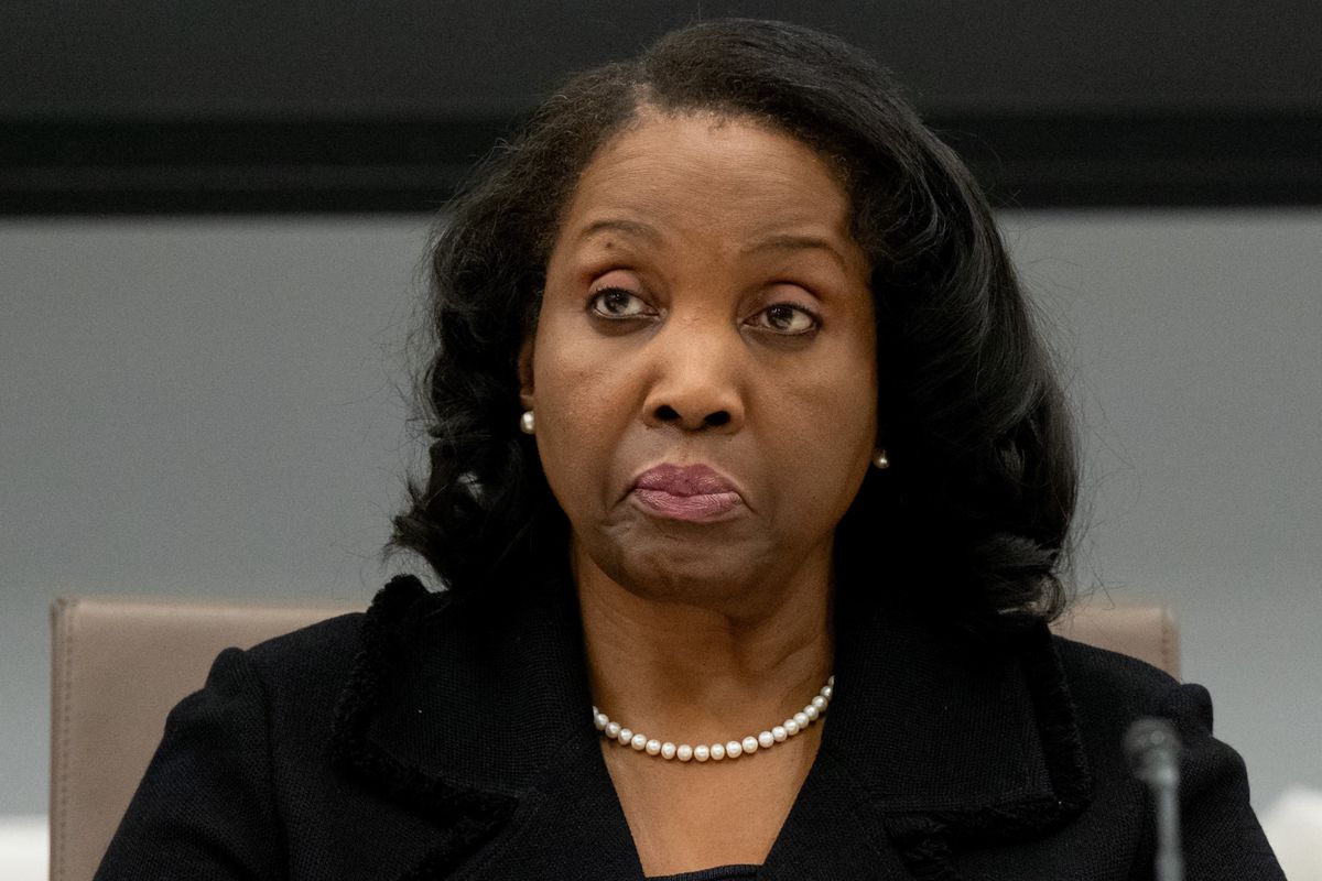 États-Unis: la justice bloque la révocation de Lisa Cook
