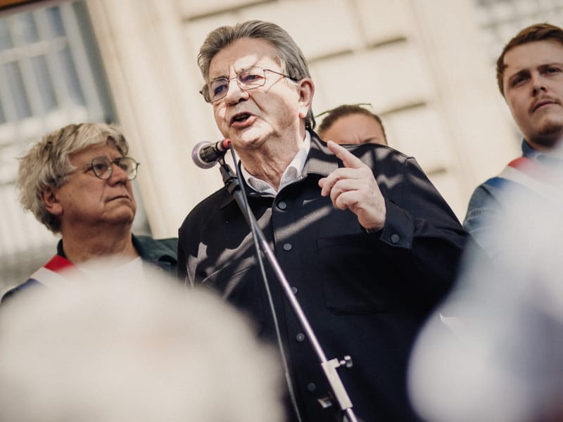 Propos sur le 7-Octobre : trois victimes françaises portent plainte pour  apologie du terrorisme contre Mélenchon
