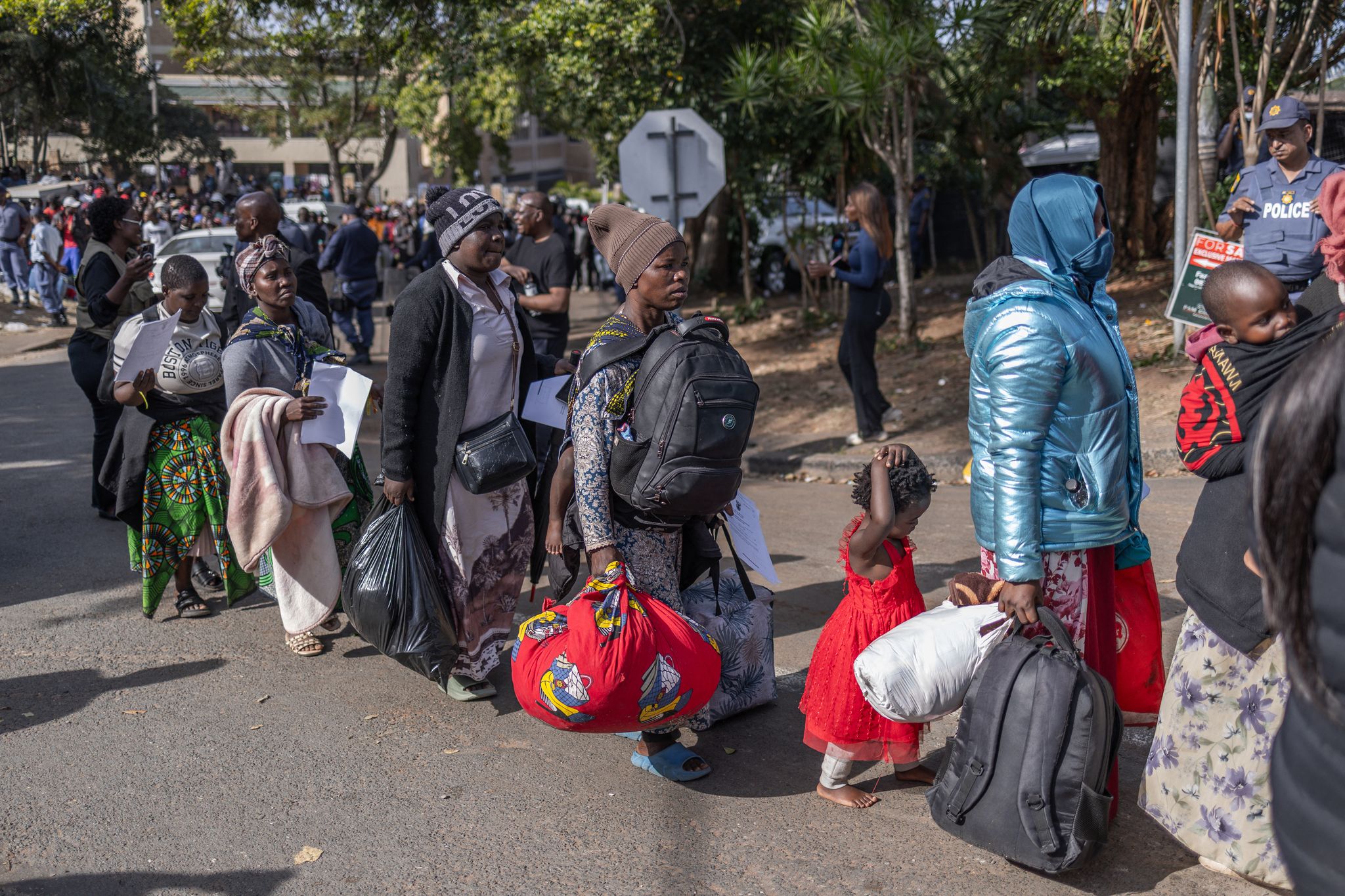 En Afrique du Sud, les immigrés fuient face à l'explosion de violences : «  Je préfère partir avec ma vie »