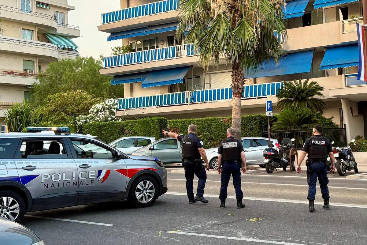 Policiers percutés par une voiture ce samedi près de Cannes : la suspecte  interpellée serait impliquée dans une affaire de stups