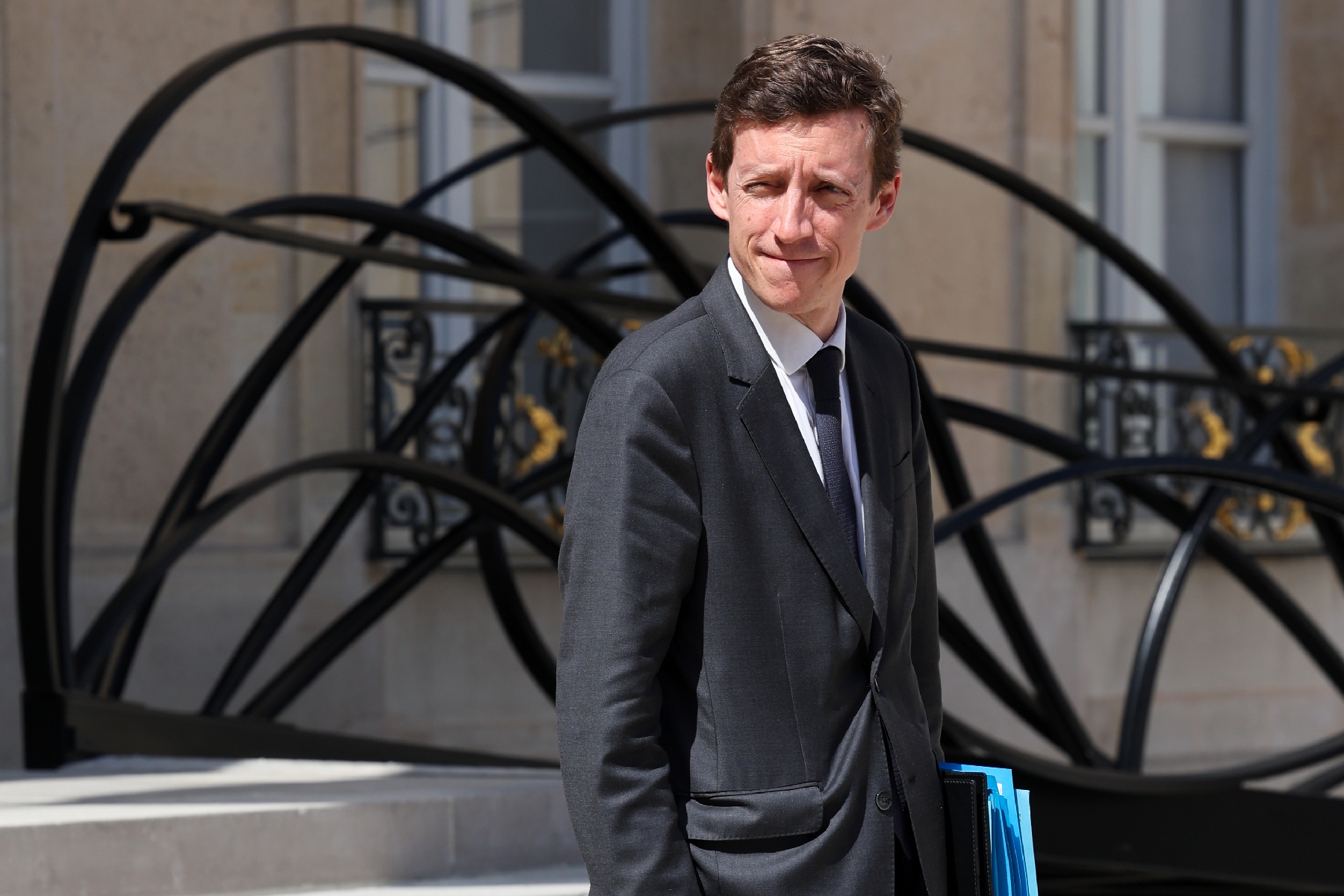 Enfance: un projet de loi à l'Assemblée, bientôt élargi après l'affaire  Lyhanna
