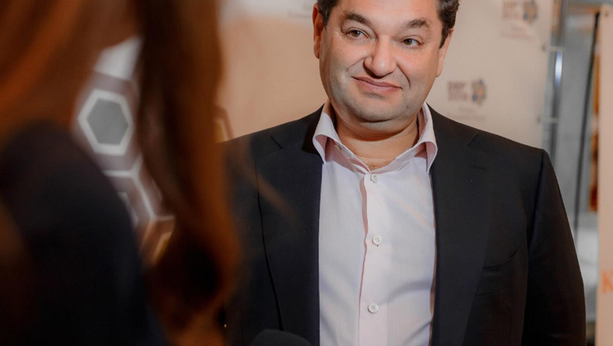 Explosion à Monaco : qui est l'oligarque Vadim Ermolaev, une grande fortune  d'Ukraine, qui a été visé avec sa famille et gravement blessé ? -  ladepeche.fr