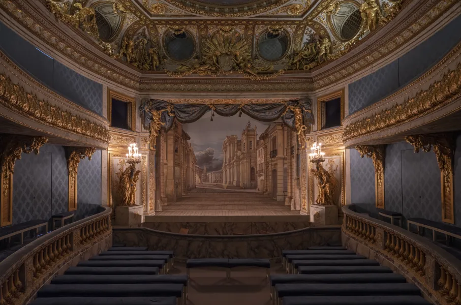 Un décor restauré pour le théâtre de la Reine | Château de Versailles