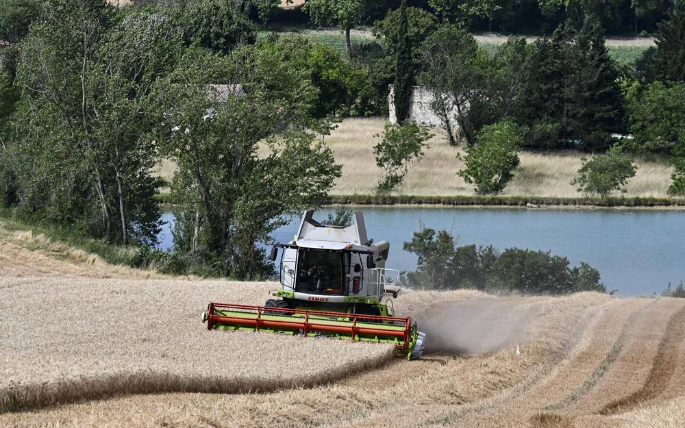 Engrais : l'Union européenne propose 107 millions d'euros pour soutenir les agriculteurs  français