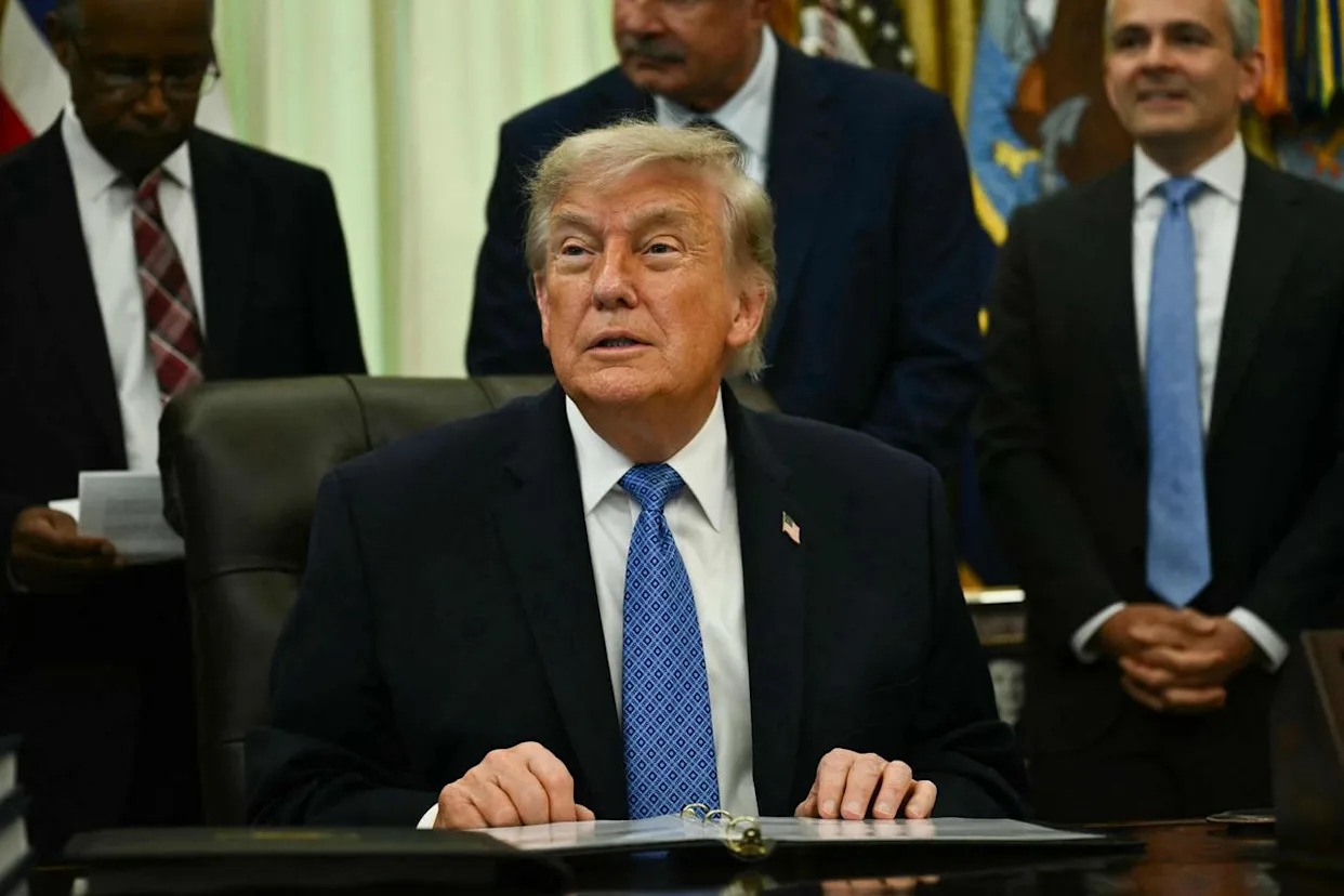Avec cette décision, la Cour suprême élargit un peu plus les pouvoirs de  Donald Trump - Yahoo Actualités France