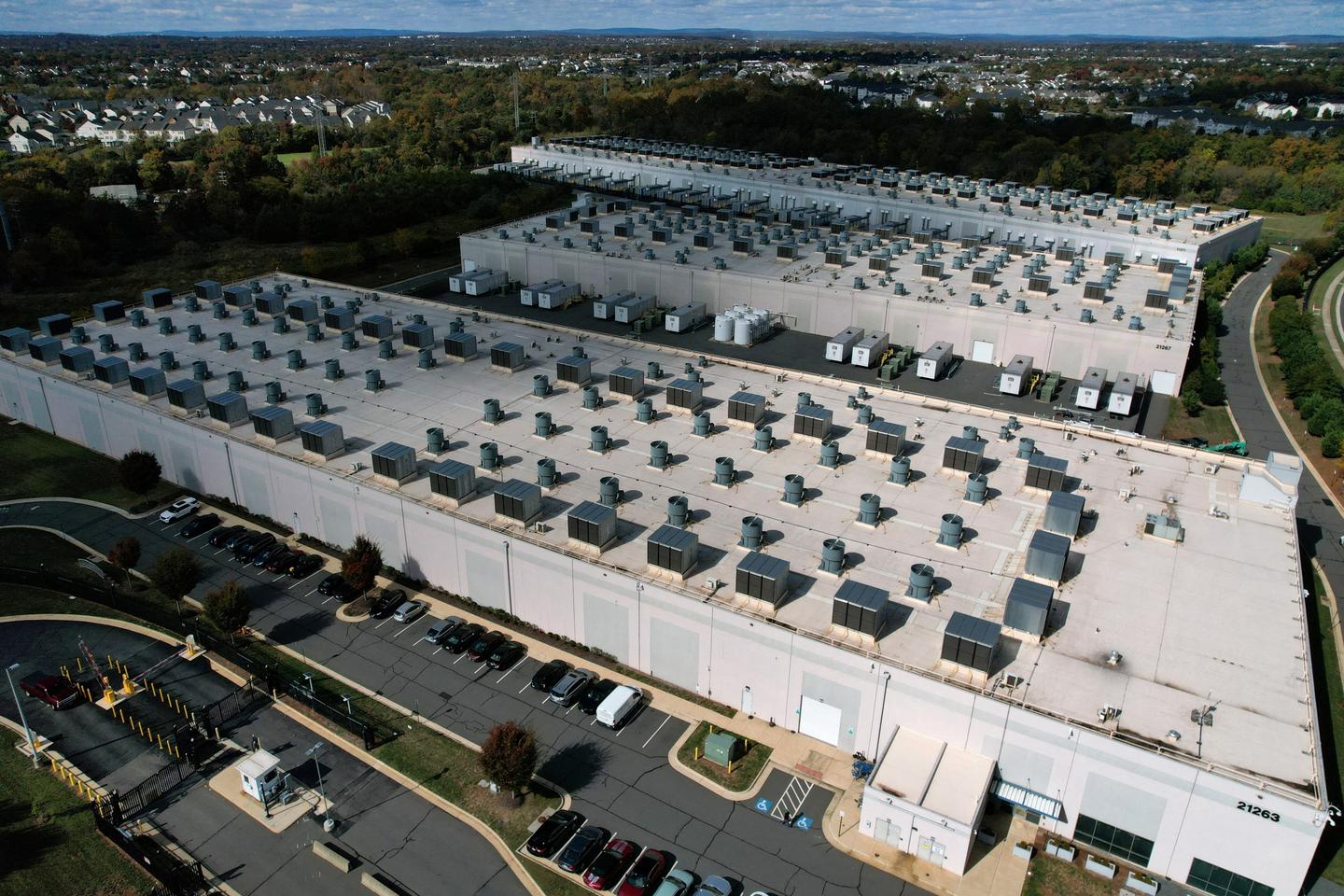 Les émissions de CO₂ de Google et d'Amazon bondissent, propulsées par l'essor de l'IA