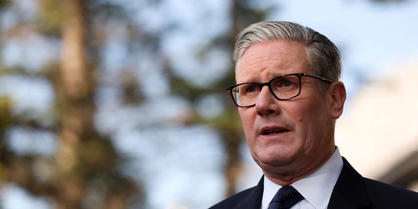 Au Royaume-Uni, le gouvernement fait volte-face et lance une enquête nationale sur les « grooming gangs »
