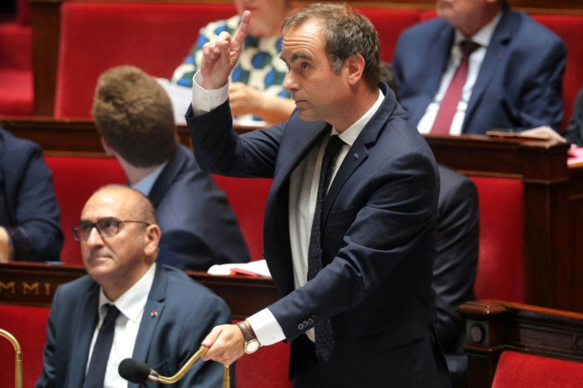 Scandaleux » le Premier ministre explose contre les Verts sur les morts de la canicule - Le Singulier