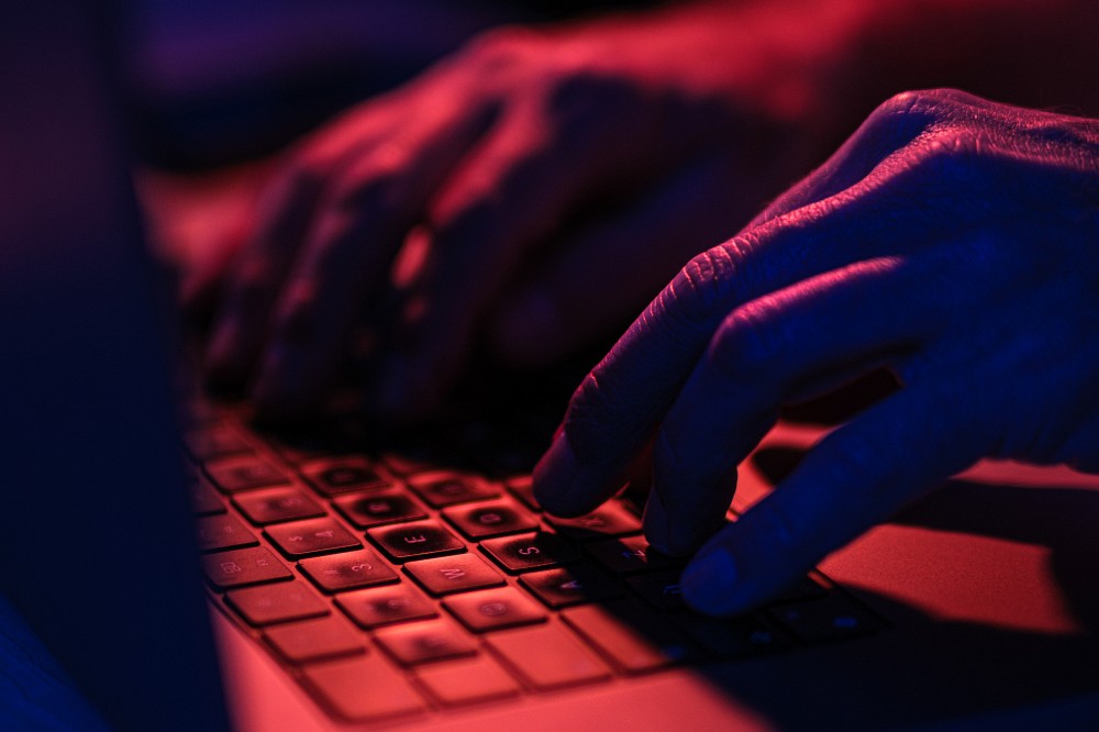 Cybersécurité : le FBI démantèle le réseau de proxys résidentiels 911.re révélé en 2022 par des chercheurs de l'UdeS - Actualités - Université de Sherbrooke