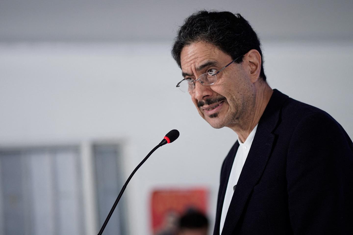 En Colombie, Ivan Cepeda reconnaît la victoire du candidat d'extrême droite, au terme du scrutin présidentiel le plus serré de l'histoire du pays