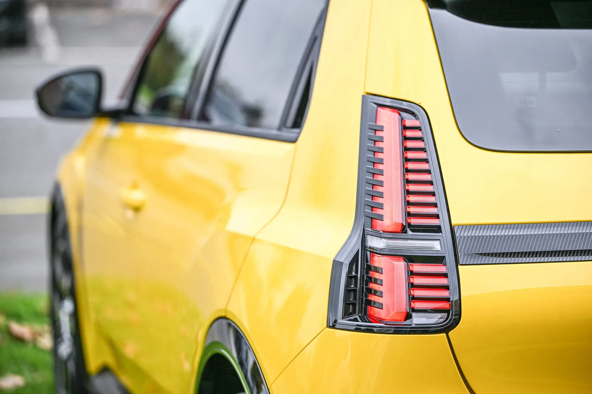 En Europe, la voiture électrique représente une vente sur cinq, avec de  fortes disparités selon les pays | franceinfo