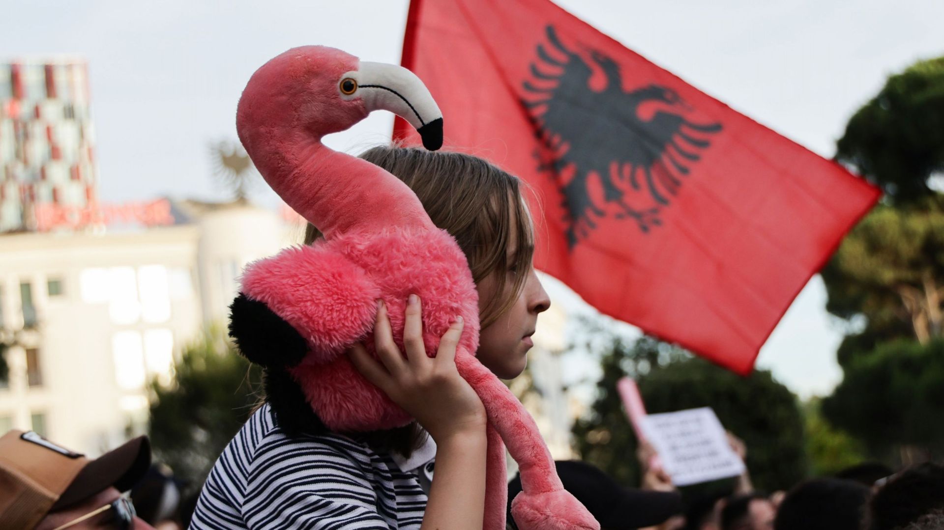 Albanie : la 'révolution des flamants roses', une contestation locale devenue un test démocratique pour l'Europe - RTBF Actus