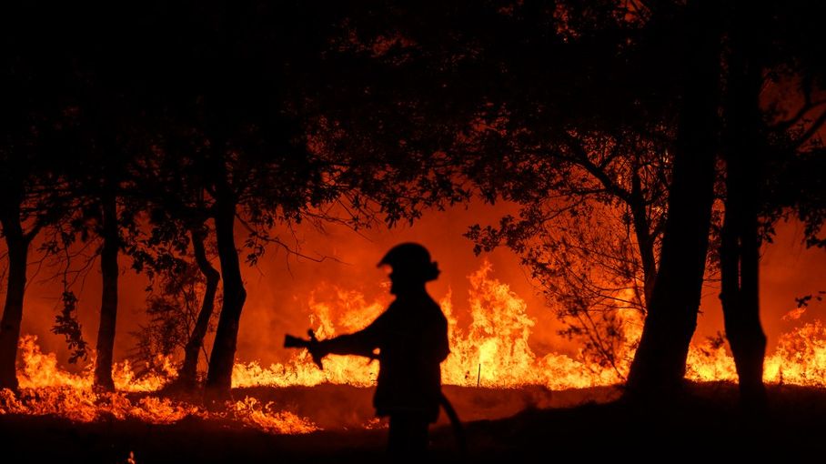 Les feux de forêt de plus en plus tôt dans la saison mettent "en difficulté et en tension la réponse opérationnelle" des pompiers – franceinfo