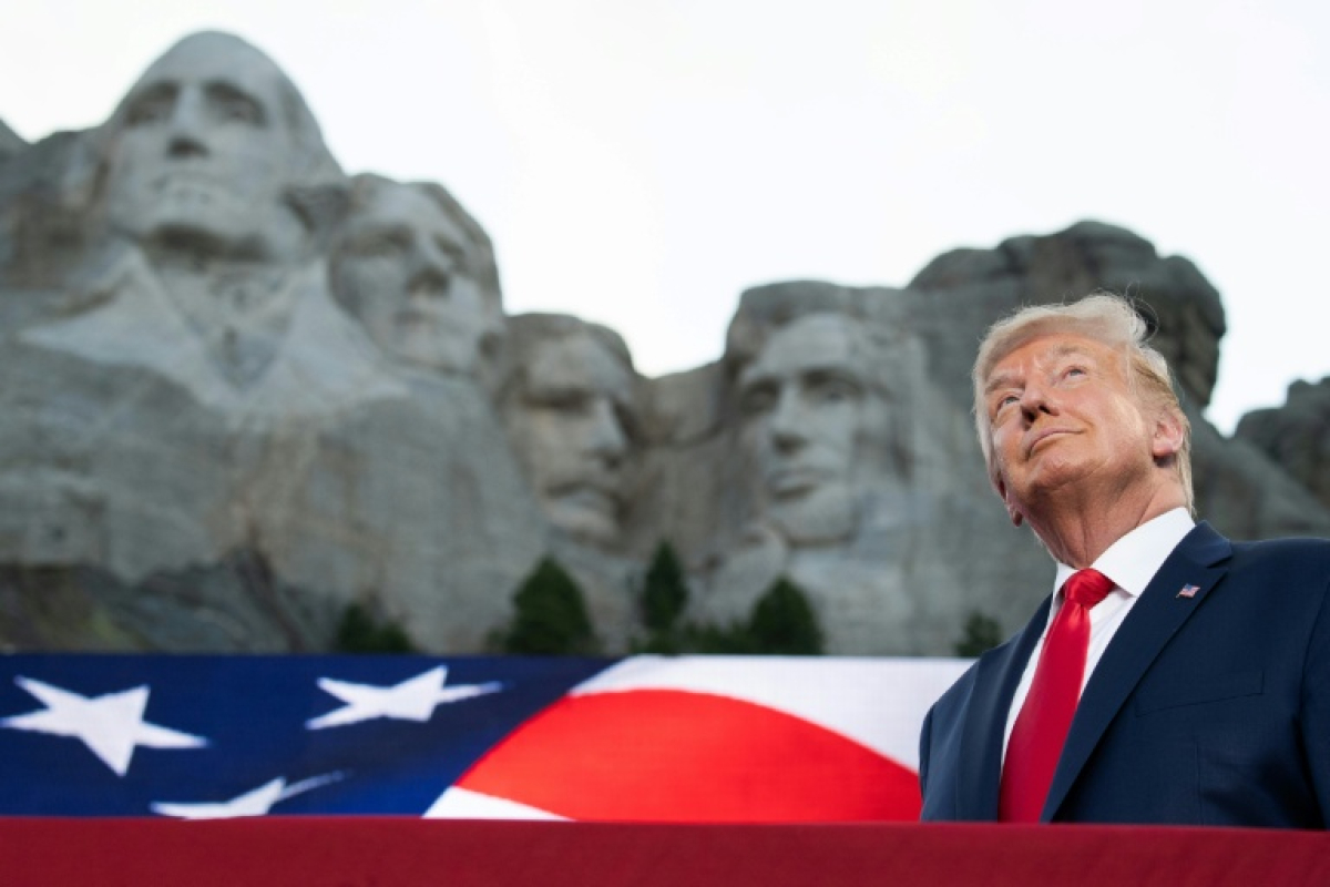 Donald Trump au pied du Mont Rushmore pour lancer les festivités des 250 ans - 04/07/2026 à 04:29 - Boursorama