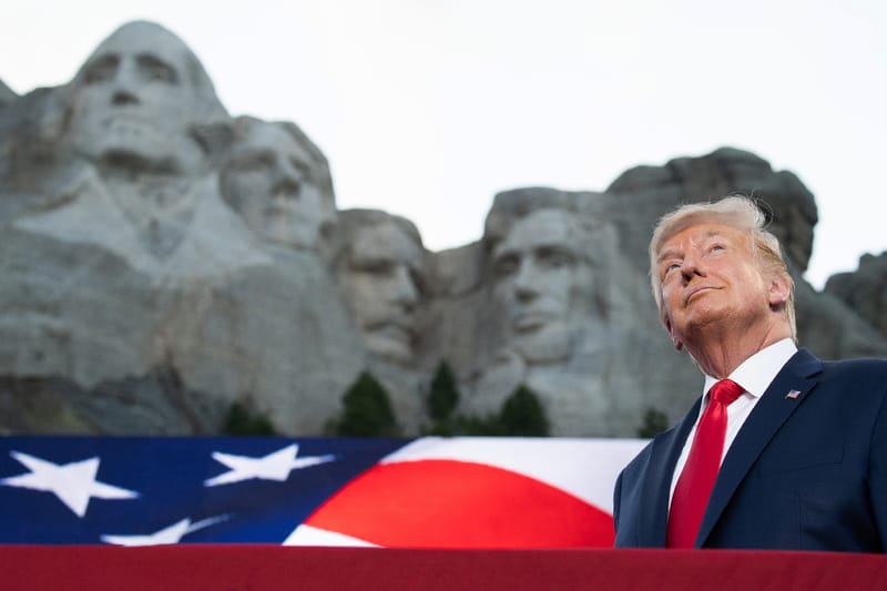 Donald Trump au pied du Mont Rushmore pour lancer les festivités des 250 ans