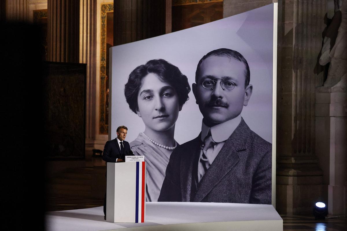 Marc Bloch est entré au Panthéon : des « enseignements qui nous obligent » contre « l'esprit de défaite », assure Emmanuel Macron