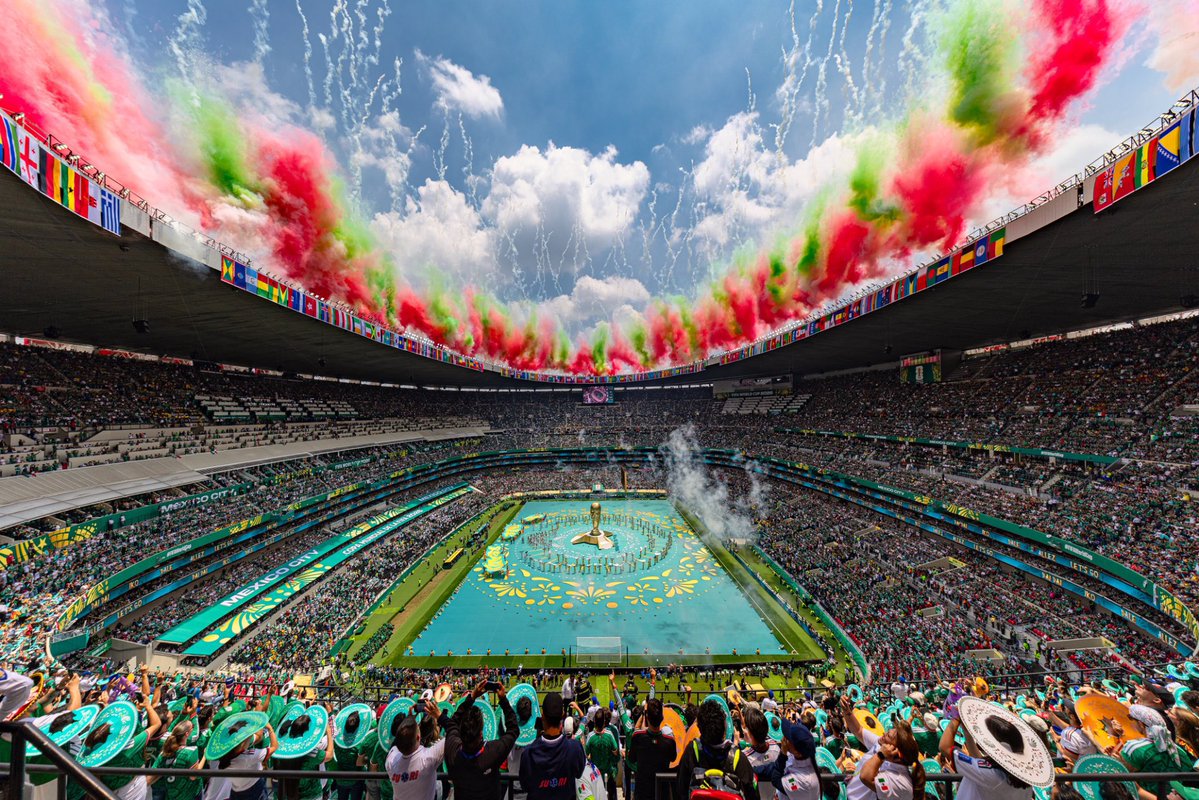 🚨🇲🇽🏴󠁧󠁢󠁥󠁮󠁧󠁿 BREAKING ! CHANGEMENT D'HORAIRE POUR MEXIQUE ANGLETERRE ! 🤯 Alors que le coup d'envoi de la rencontre était prévu à 18h (2h 🇫🇷), il a été déplacé à 12h (20h 🇫🇷) !
