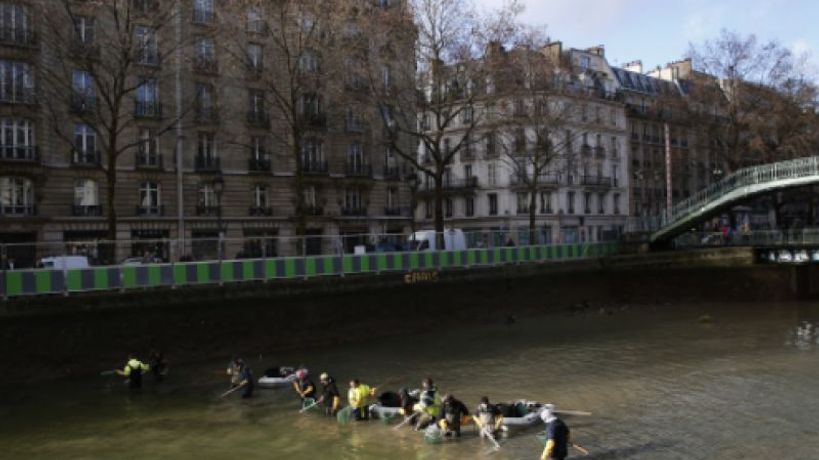 Paris : un cadavre repêché dans le canal Saint-Martin | TF1 Info