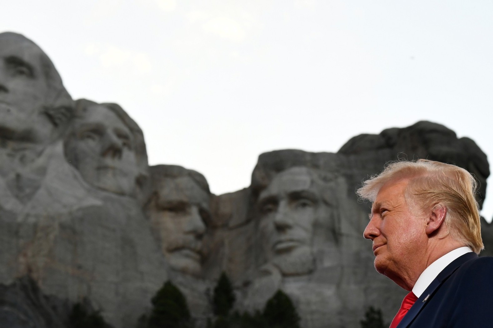 Il rêve d'avoir sa tête sur le Mont Rushmore : comment Donald Trump s'accapare la célébration des 250 ans de l'indépendance des États-Unis