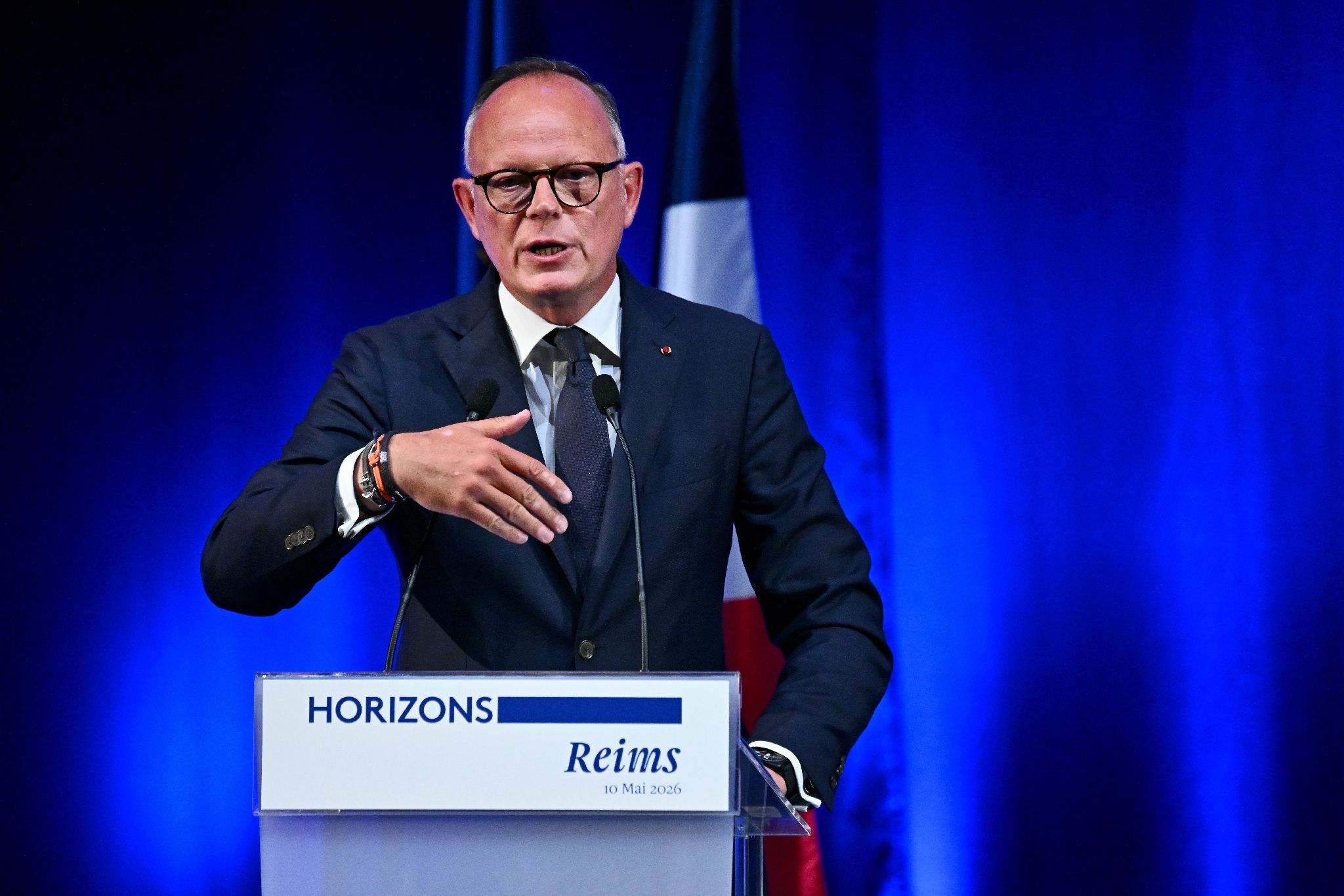 Présidentielle: Édouard Philippe dans l'arène