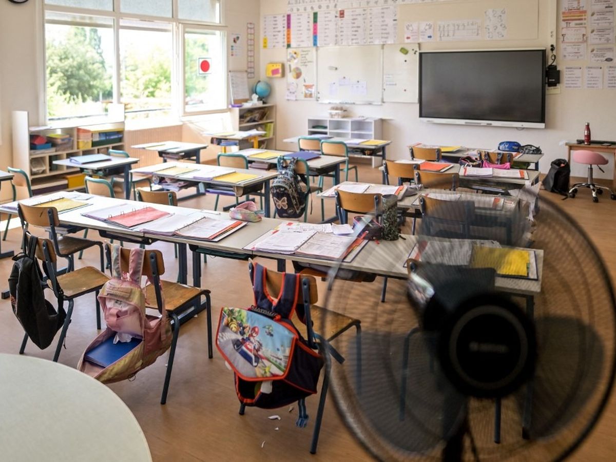 TEMOIGNAGES. "On va frôler les 30°C en classe" : comment les enseignants  s'adaptent pour protéger les élèves face aux fortes chaleurs – franceinfo