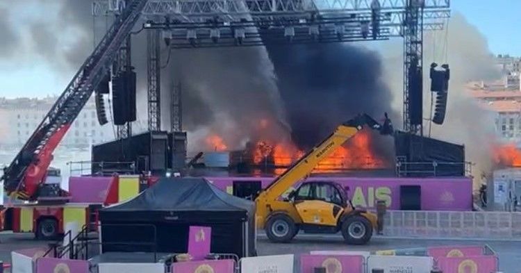 VIDÉOS - Deux bateaux partis en fumée coulent dans le Vieux-Port de Marseille - ICI