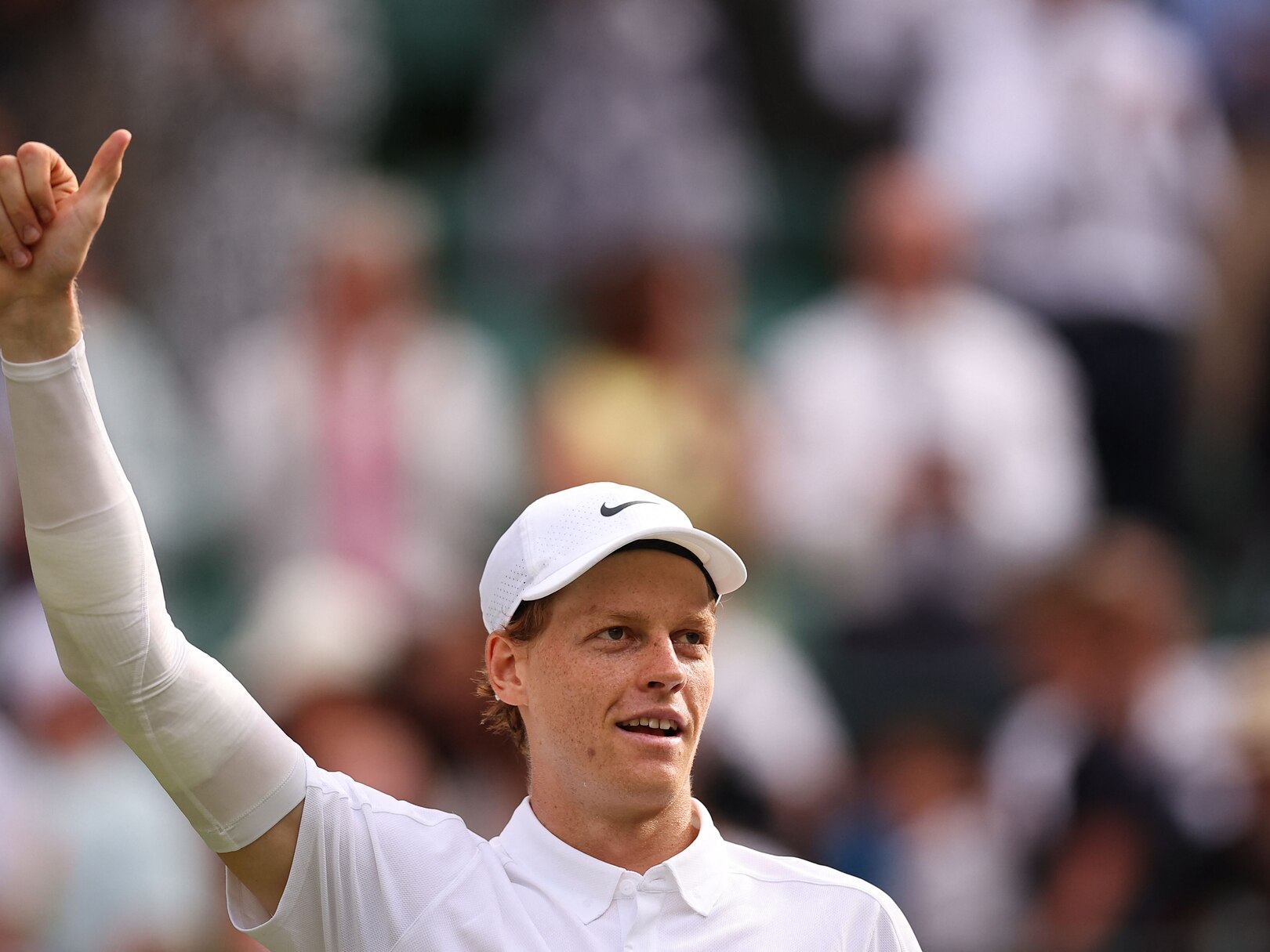 Wimbledon : Jannik Sinner se joue de Ben Shelton en trois sets et rejoint les demies - La Libre