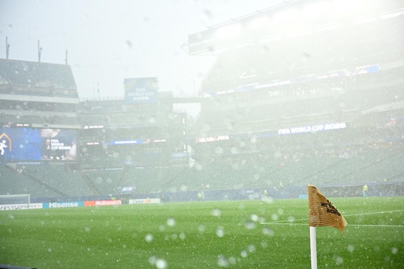Un violent orage s'abat sur Mexico à trois heures du coup d'envoi du 8e de finale Mexique-Angleterre à la Coupe du monde