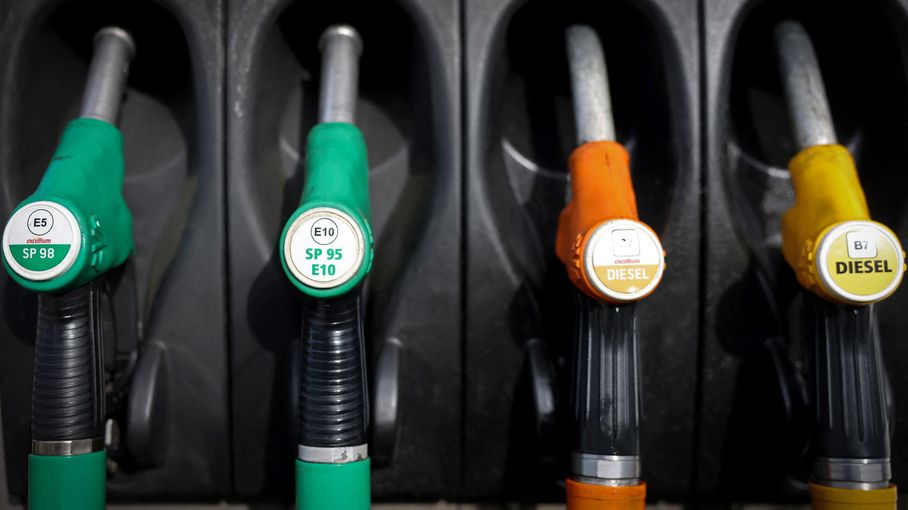 Les recettes fiscales liées aux carburants ont baissé de 80 millions d'euros sur les six premiers mois de l'année, selon le gouvernement – franceinfo