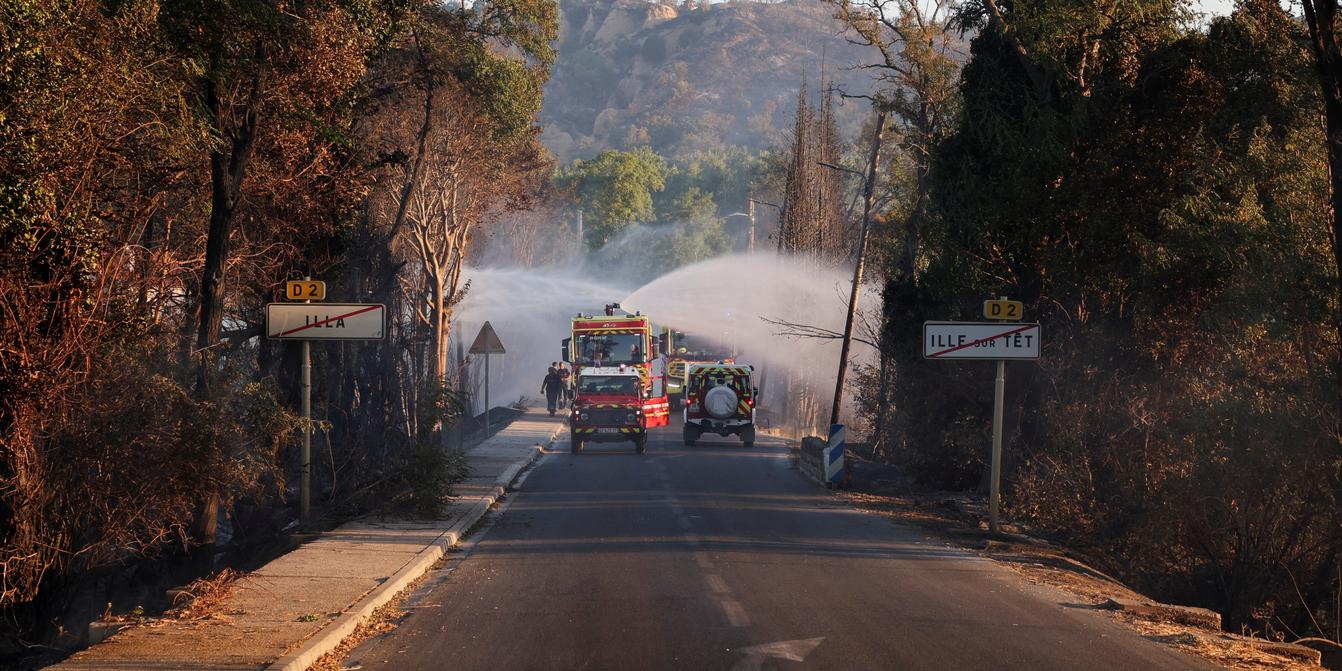 EN DIRECT, incendies : dans les Pyrénées-orientales, le feu, « très virulent », n'est toujours « pas fixé », il a parcouru 4 600 hectares, selon la préfecture