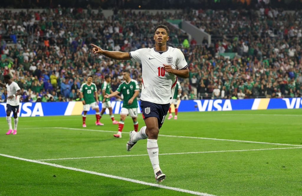 Coupe du monde 2026 : Bellingham s'offre un doublé éclair; l'Angleterre mène face au Mexique - Africa Top Sports