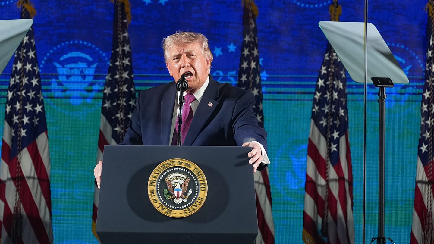 250e anniversaire de l'indépendance des États-Unis : Trump dénonce une menace communiste | Euronews