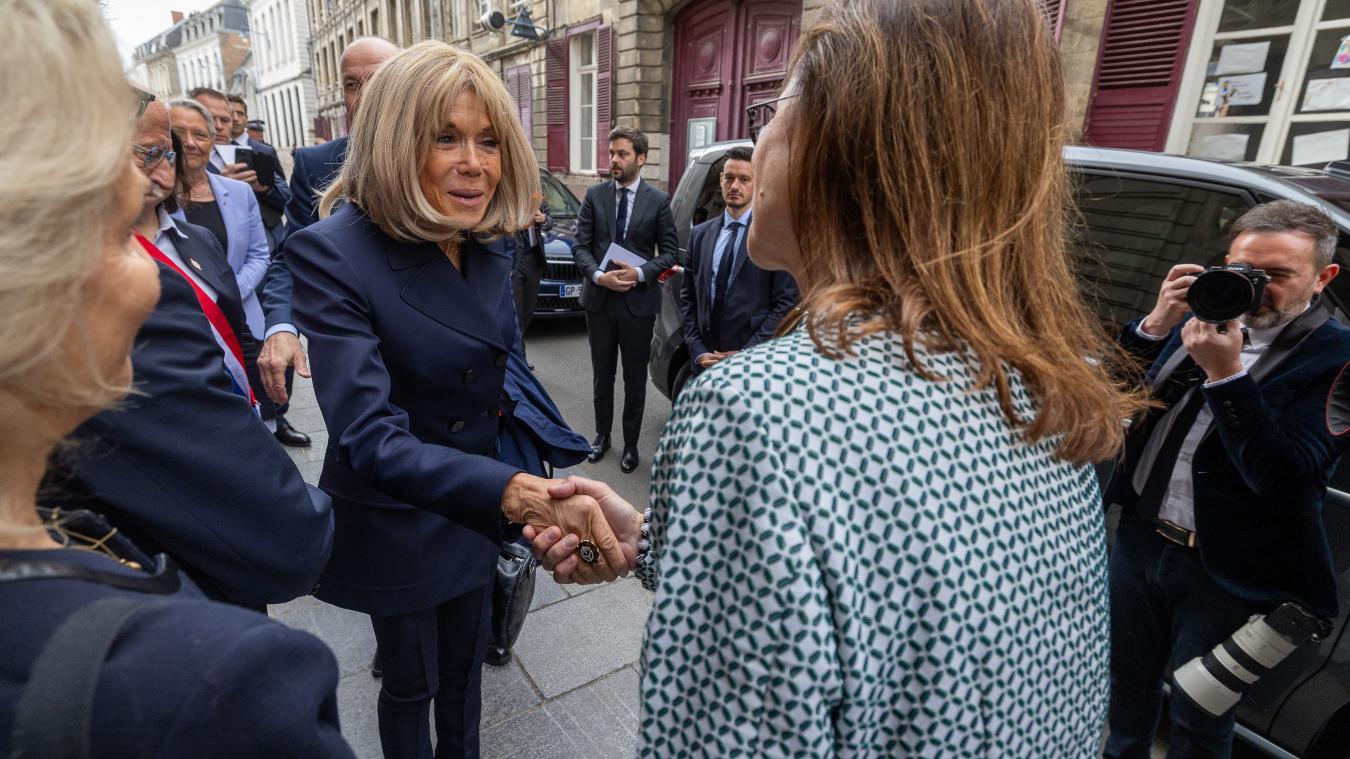 À Arras, moment fort en émotions et en expression avec la remise du prix  Dominique-Bernard : « c'est notre réponse à la barbarie » - L'Avenir de  l'Artois