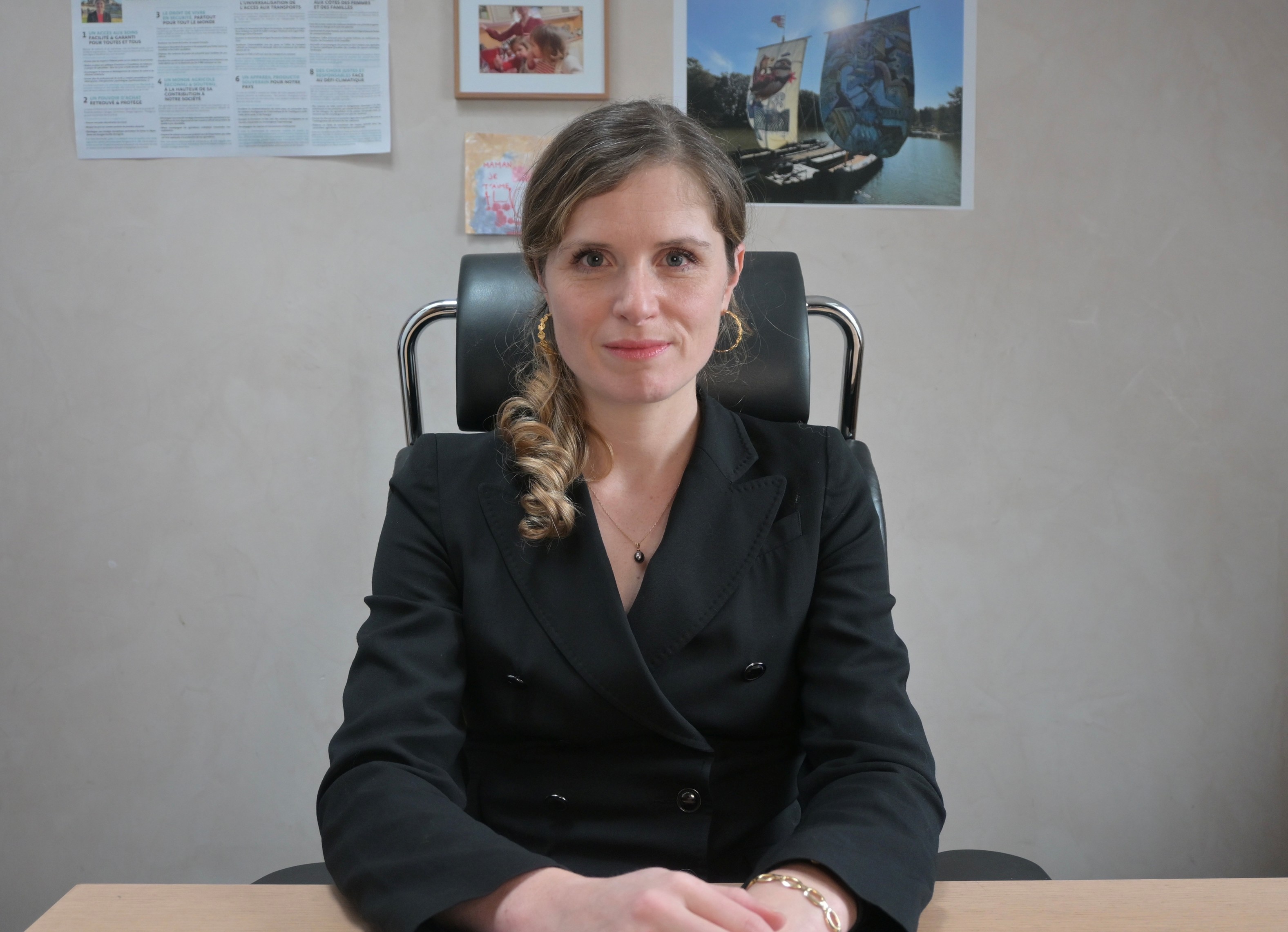 « On n'a aucun avenir sans enfants » : la députée du Loiret Constance de  Pélichy en guerre contre le « No kids » - Le Parisien