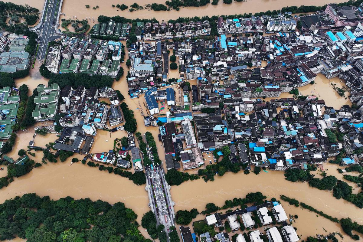Inondations dans le sud de la Chine : le bilan grimpe à 38 morts et deux disparus