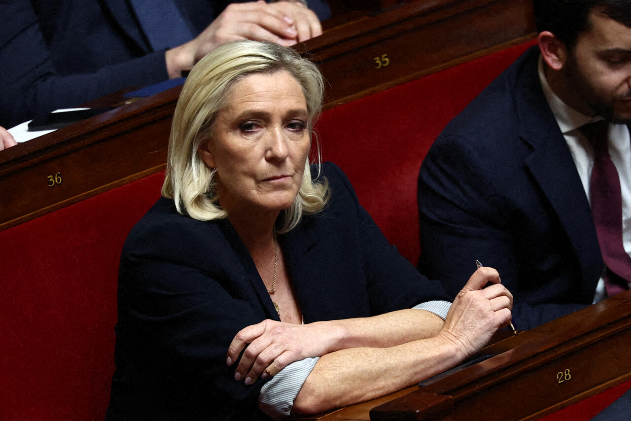 Marine Le Pen inéligible en 2027 : la cour d'appel de Paris envisage un procès avec "décision à l'été 2026"
